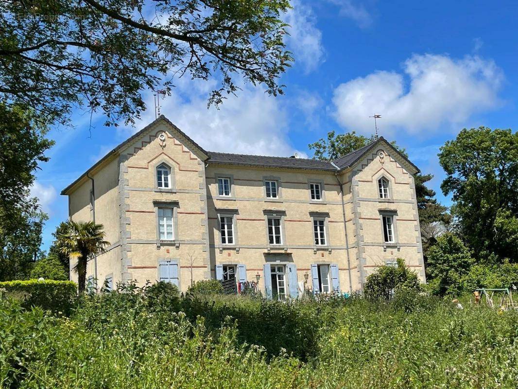 Appartement à CUXAC-CABARDES