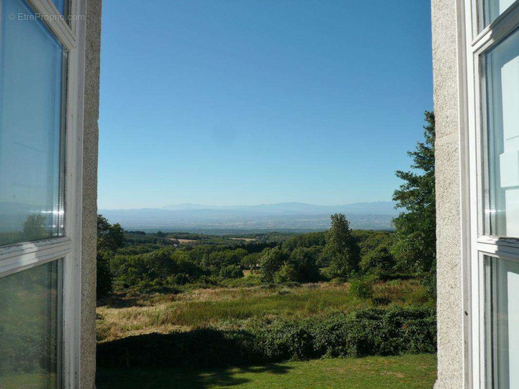 Appartement à CUXAC-CABARDES