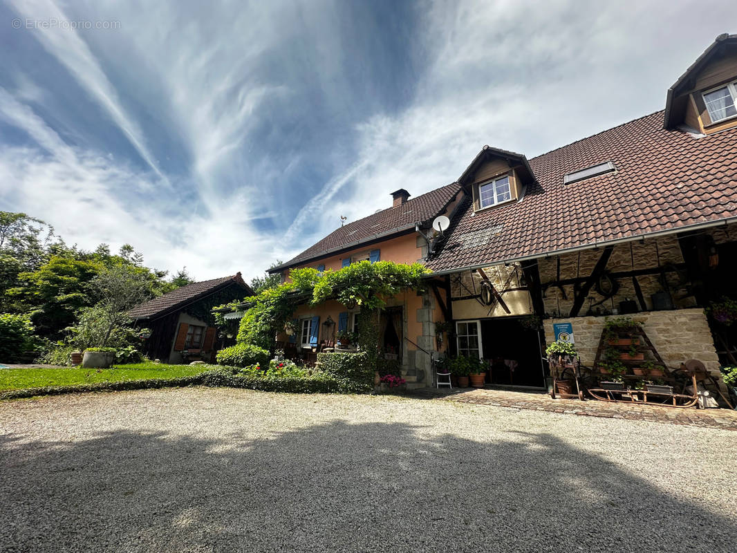 Maison à BOUROGNE