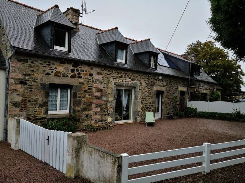 Maison à PLANGUENOUAL