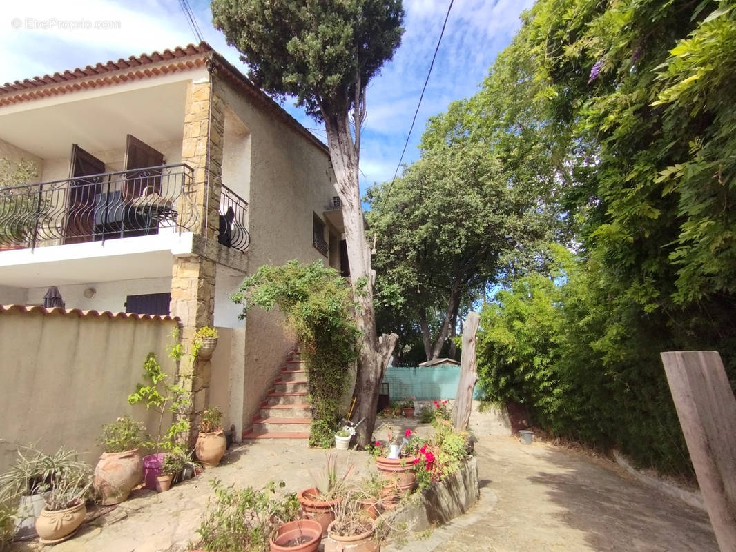 Appartement à SIX-FOURS-LES-PLAGES