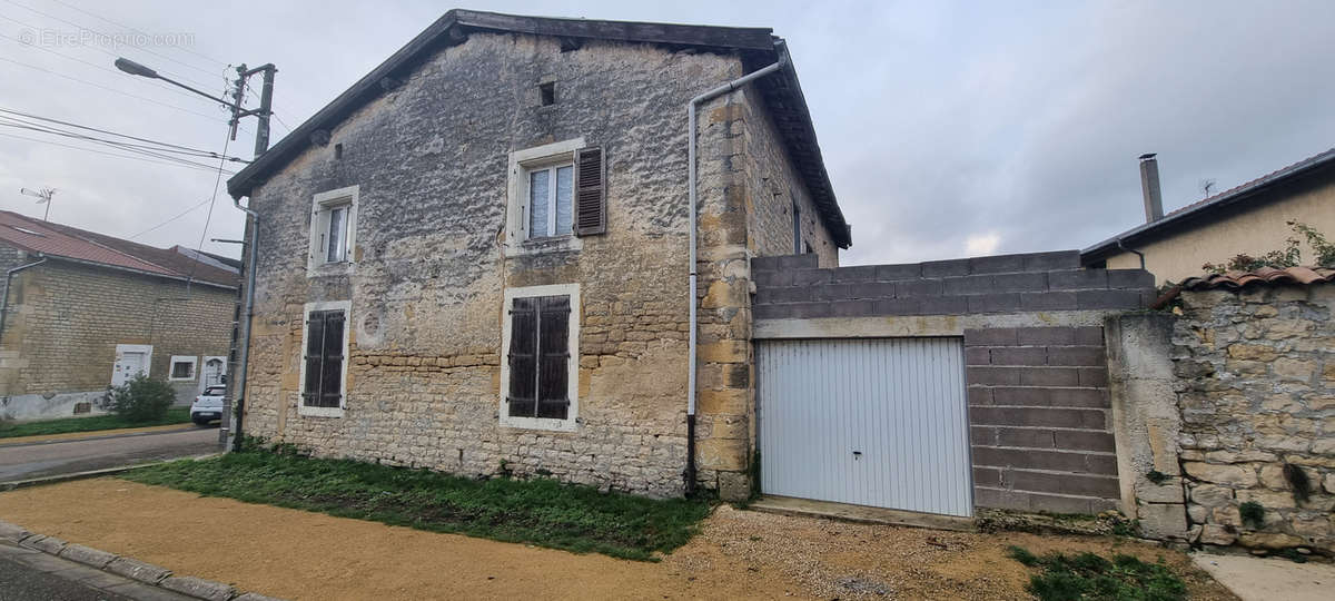 Maison à STENAY