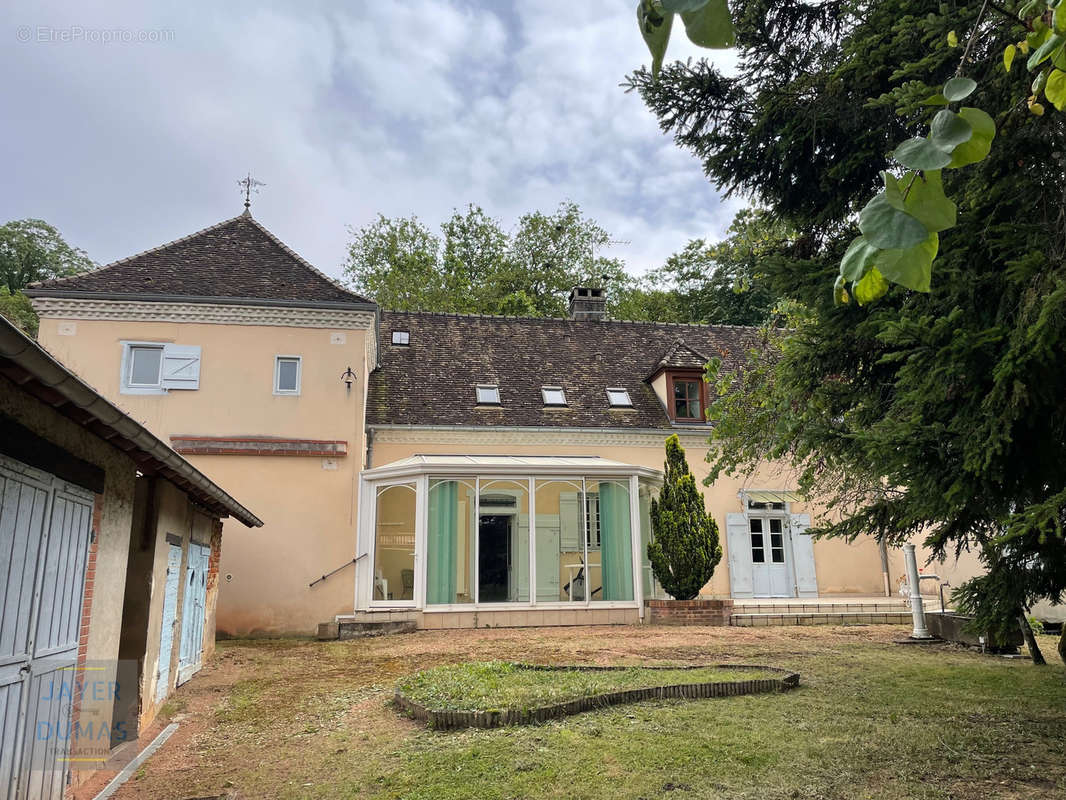 Maison à SAINT-ETIENNE-EN-BRESSE