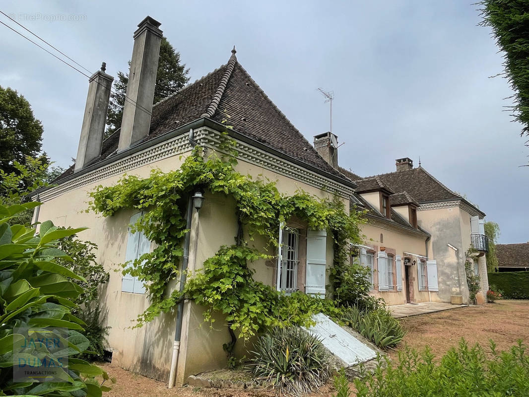 Maison à SAINT-ETIENNE-EN-BRESSE