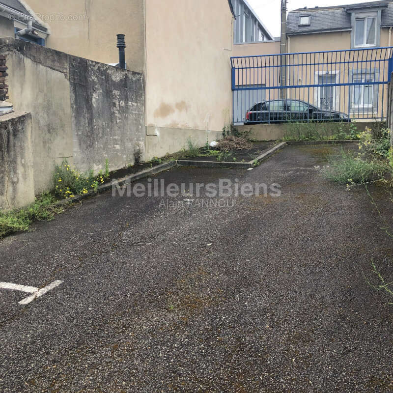 Parking à LE MANS