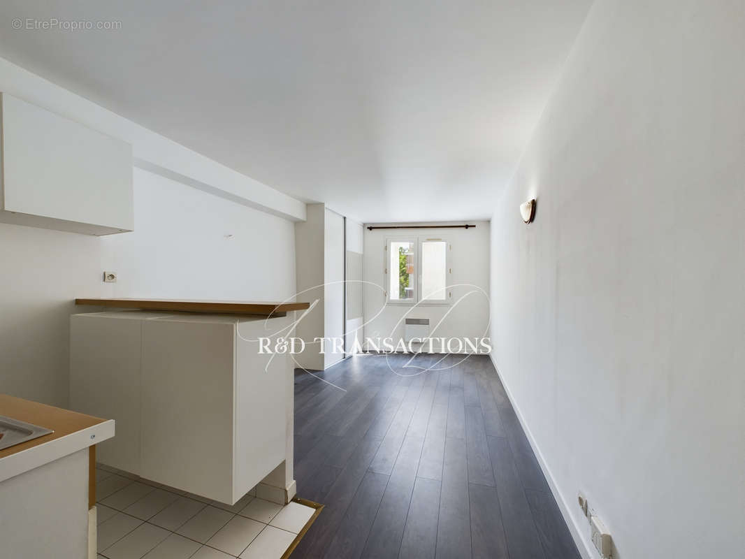 Appartement à PARIS-19E