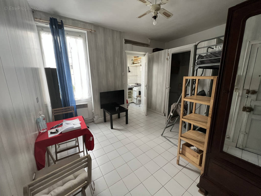 Appartement à PARIS-14E