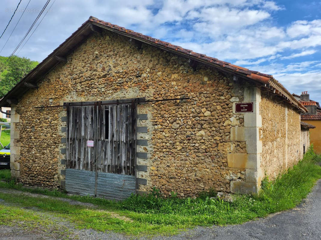 Maison à GRUN-BORDAS