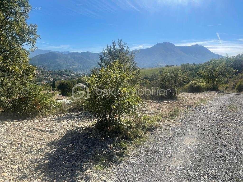 Terrain à DIGNE-LES-BAINS