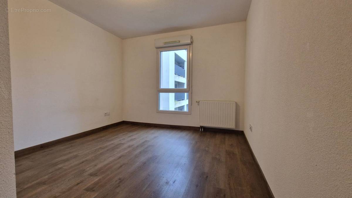 Appartement à AVRILLE