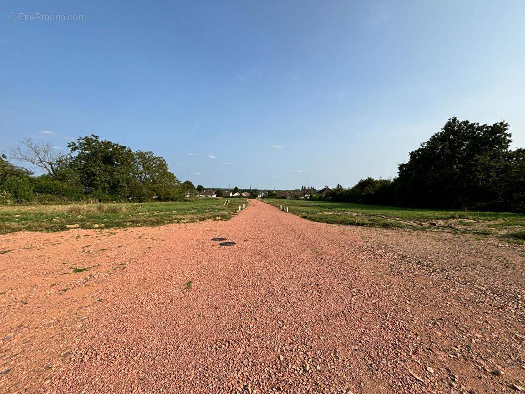 Terrain à NEVERS