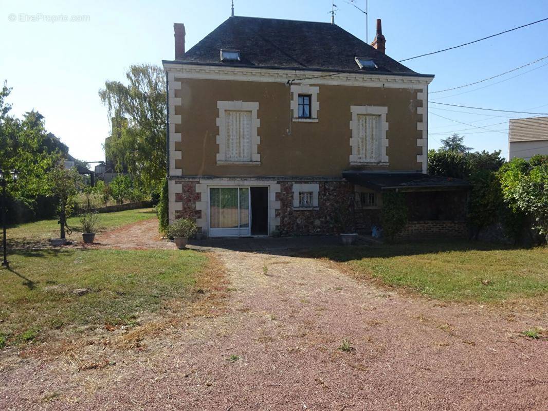 Maison à MEZIERES-EN-BRENNE