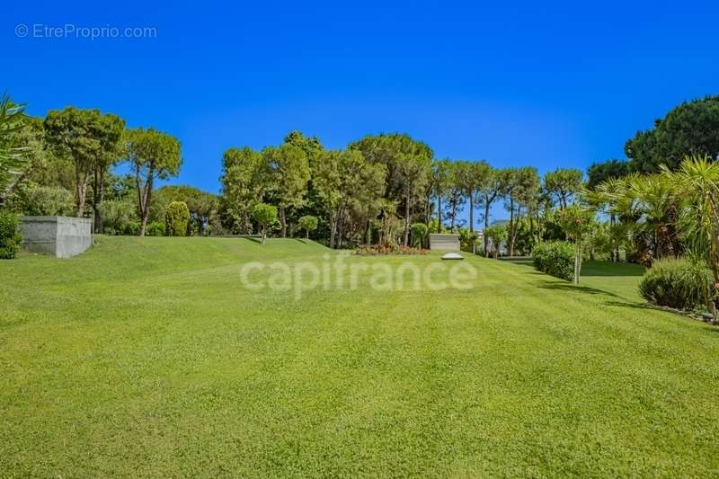 Appartement à LE CANNET