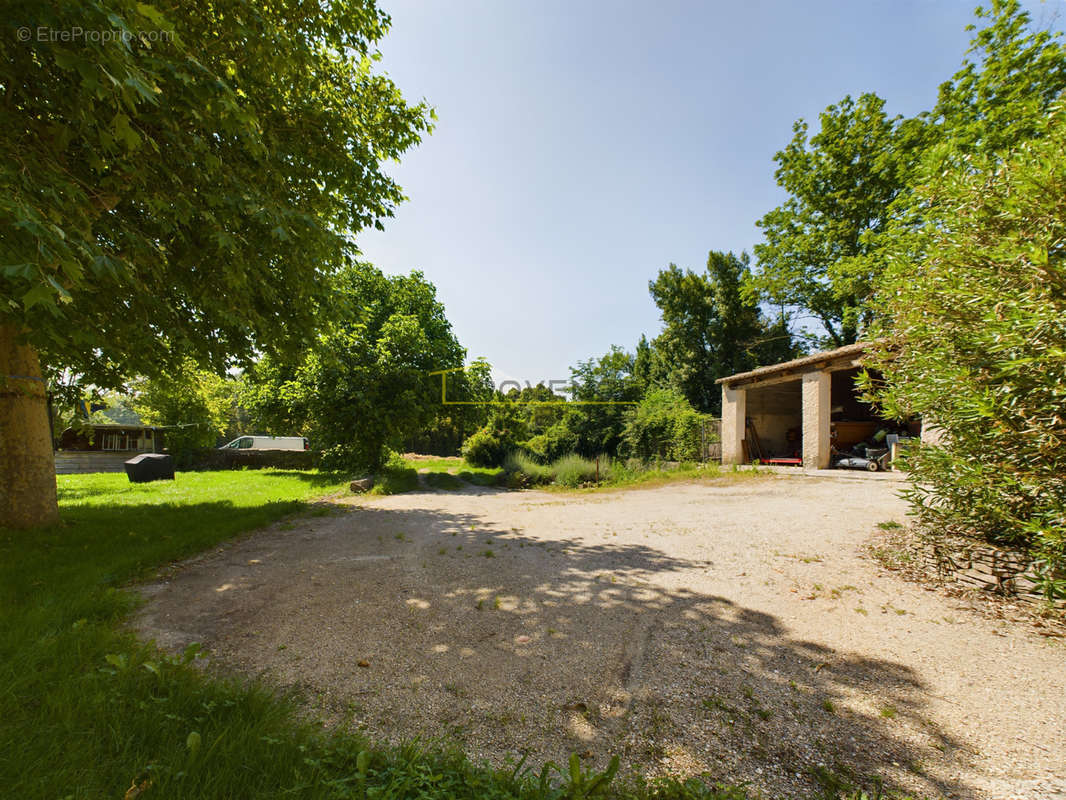 Maison à MONTELIMAR