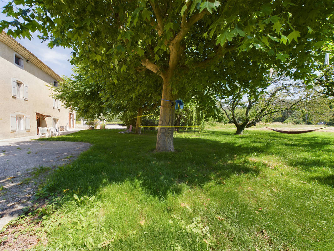 Maison à MONTELIMAR