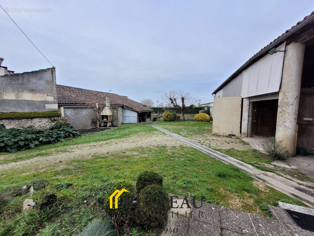 Maison à CAVIGNAC