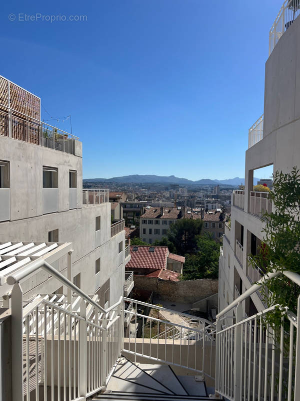 Appartement à MARSEILLE-6E