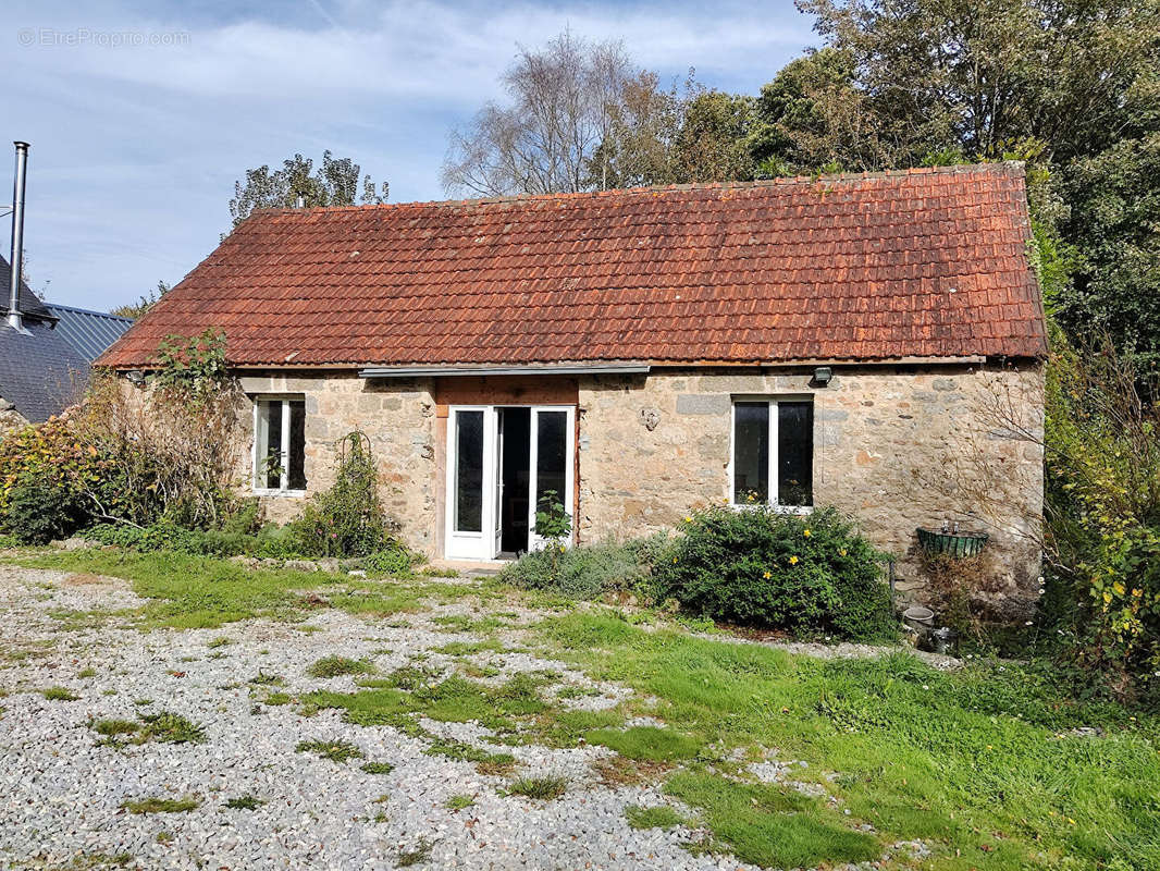 Maison à LESCOUET-GOUAREC