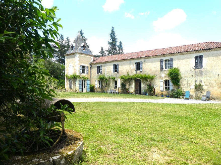 0001 maison façade SUD  - Maison à VIC-FEZENSAC