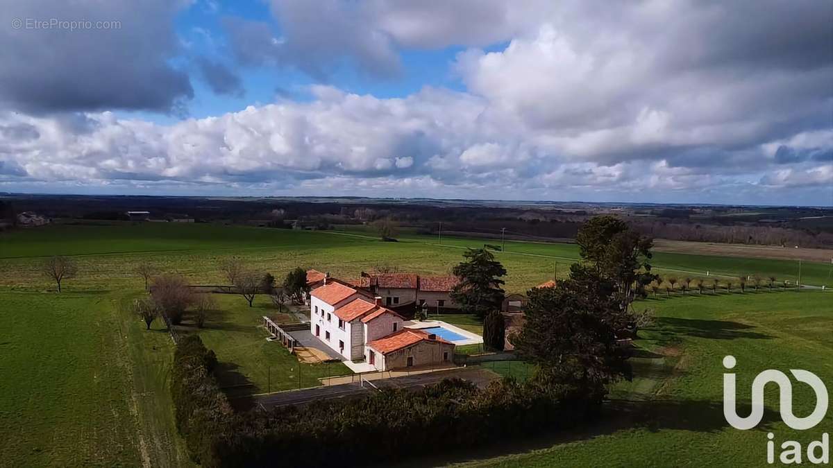 Photo 3 - Maison à SERIGNY