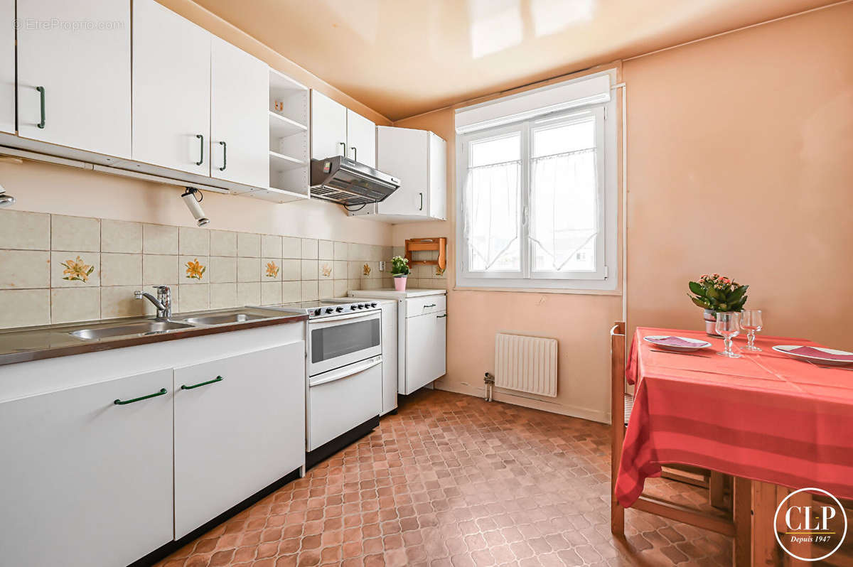 Appartement à FONTENAY-SOUS-BOIS