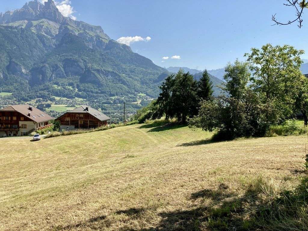 Terrain à SALLANCHES