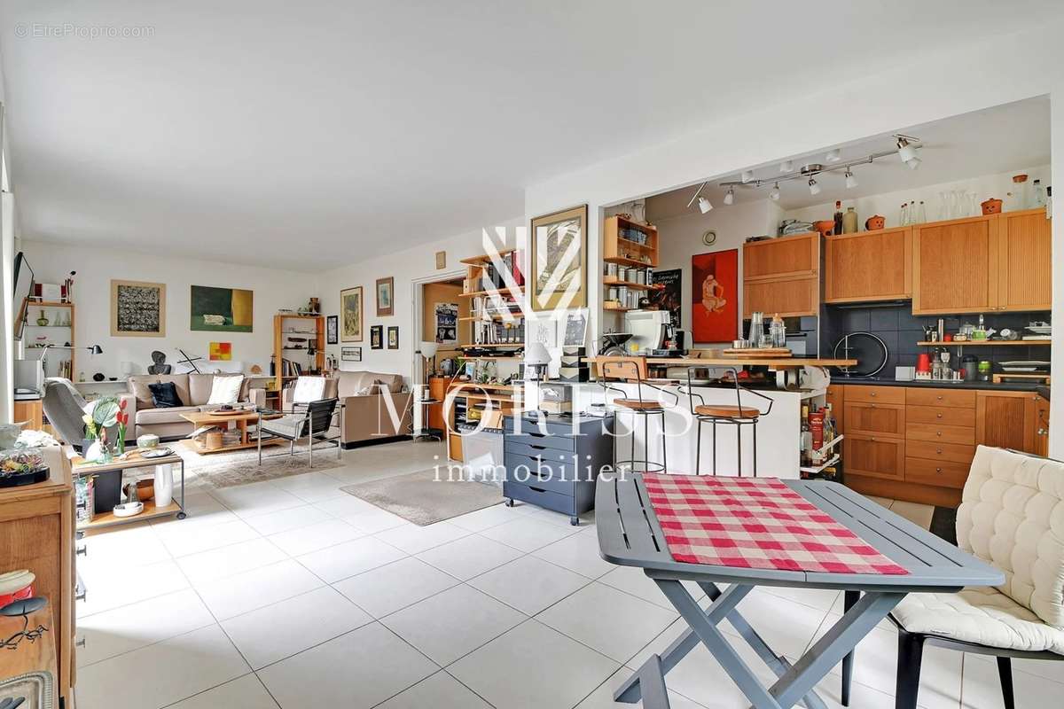 Appartement à PARIS-14E