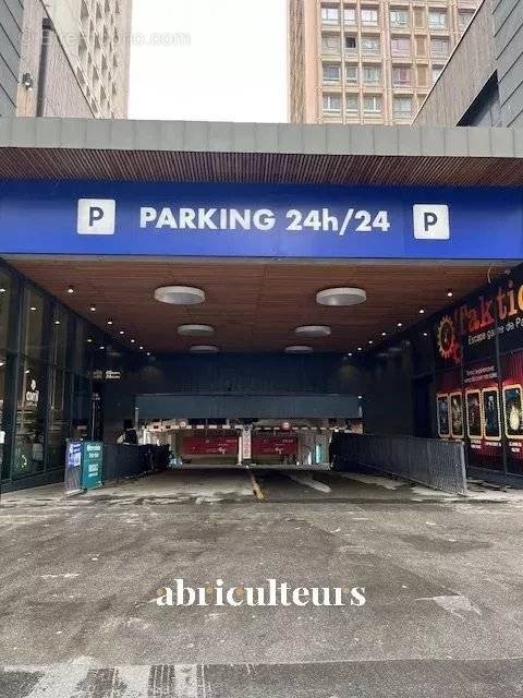 Parking à PARIS-13E