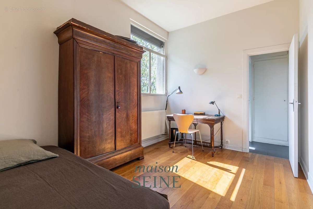 Appartement à NEUILLY-SUR-SEINE