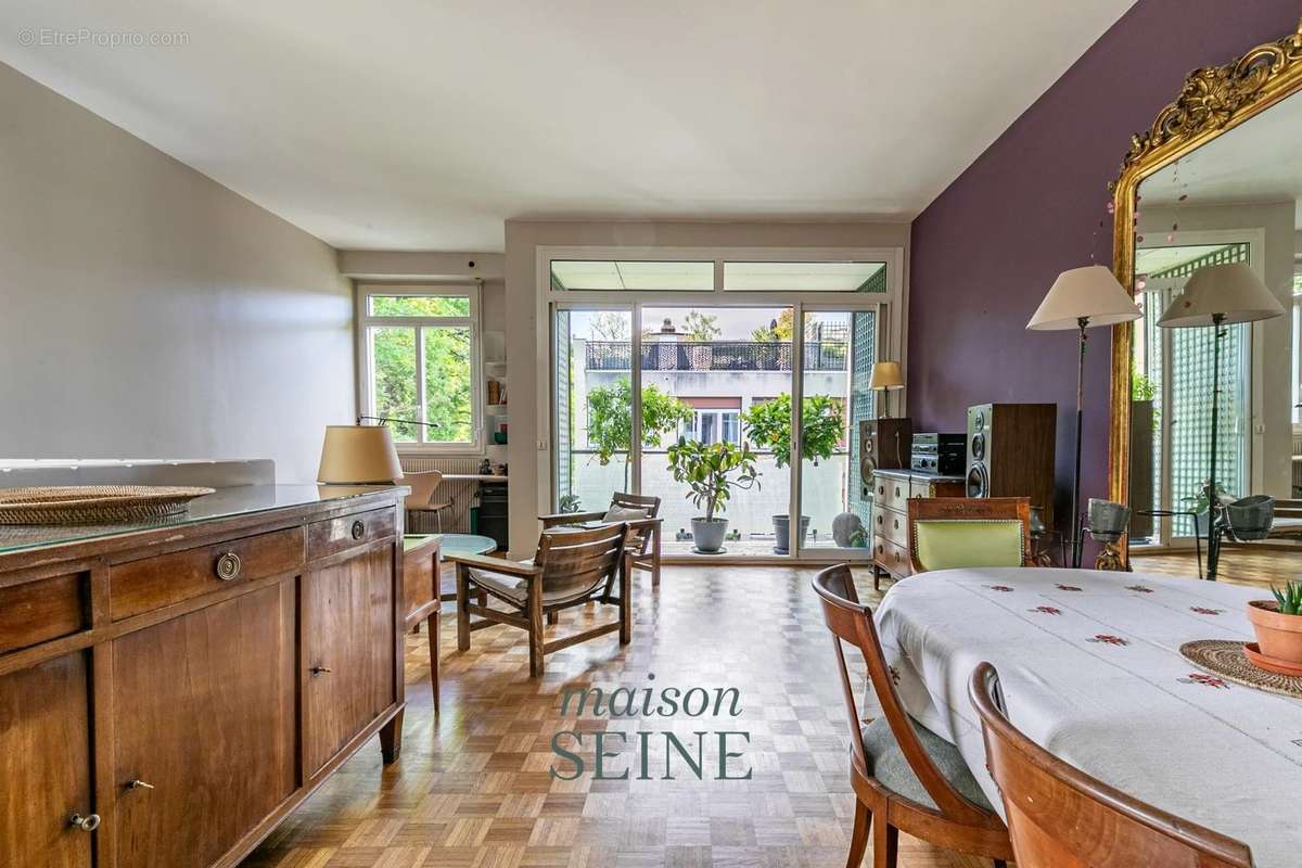 Appartement à NEUILLY-SUR-SEINE