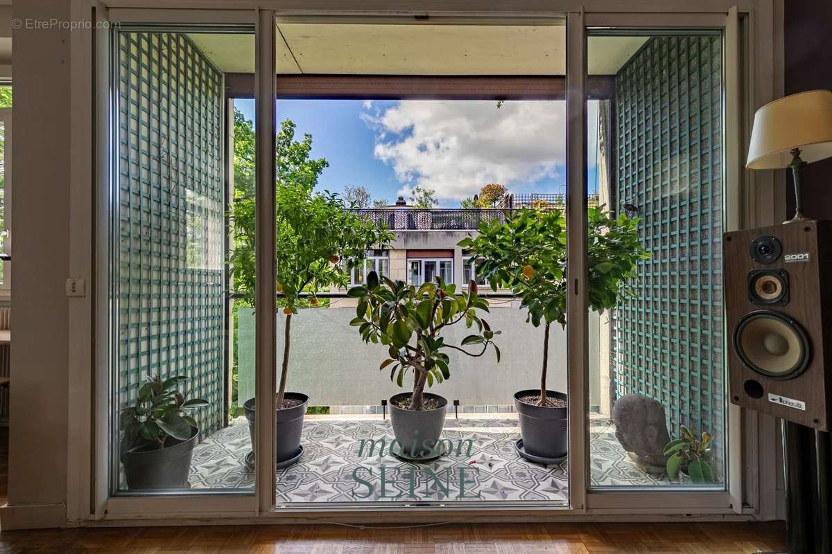 Appartement à NEUILLY-SUR-SEINE