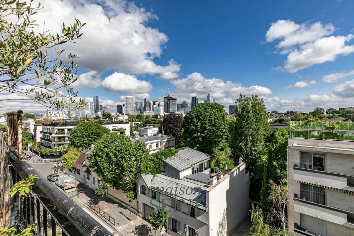 Appartement à NEUILLY-SUR-SEINE