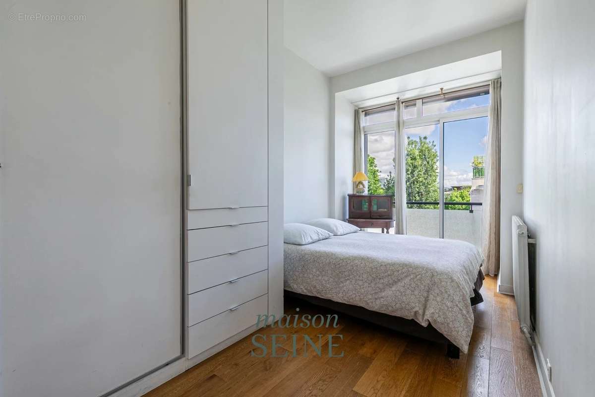 Appartement à NEUILLY-SUR-SEINE