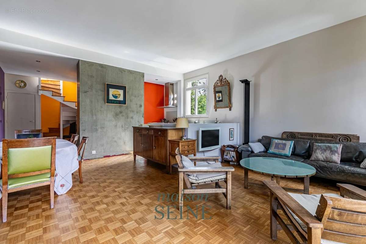 Appartement à NEUILLY-SUR-SEINE