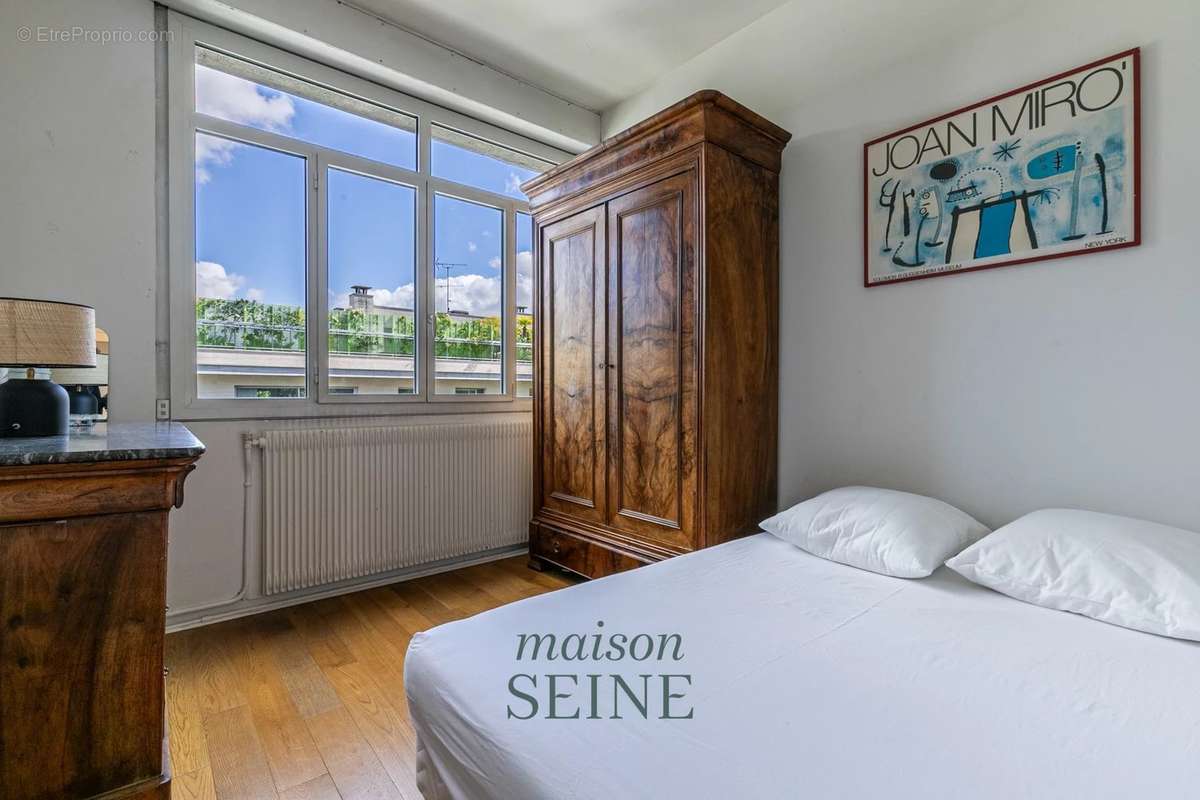 Appartement à NEUILLY-SUR-SEINE