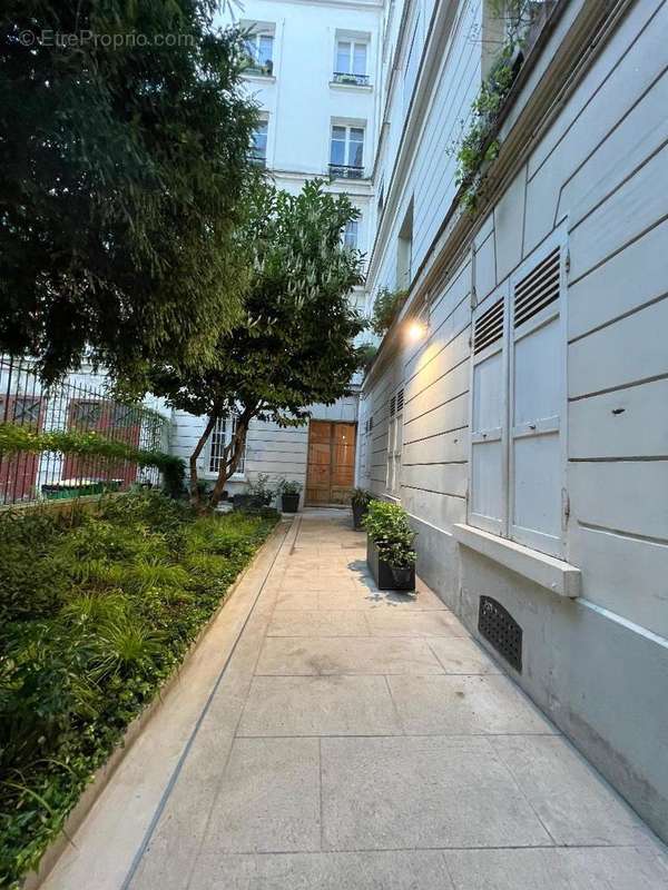 Appartement a louer paris-16e-arrondissement - 2 pièce(s) - 43 m2 - Surfyn