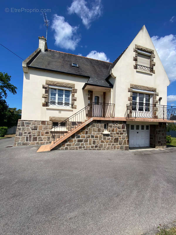 Maison à SAINT-MARTIN-DES-CHAMPS