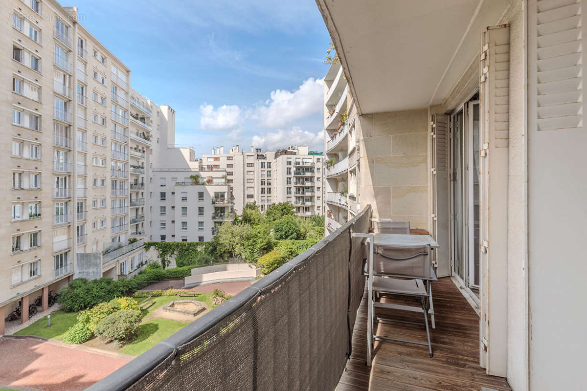 Appartement à PARIS-20E