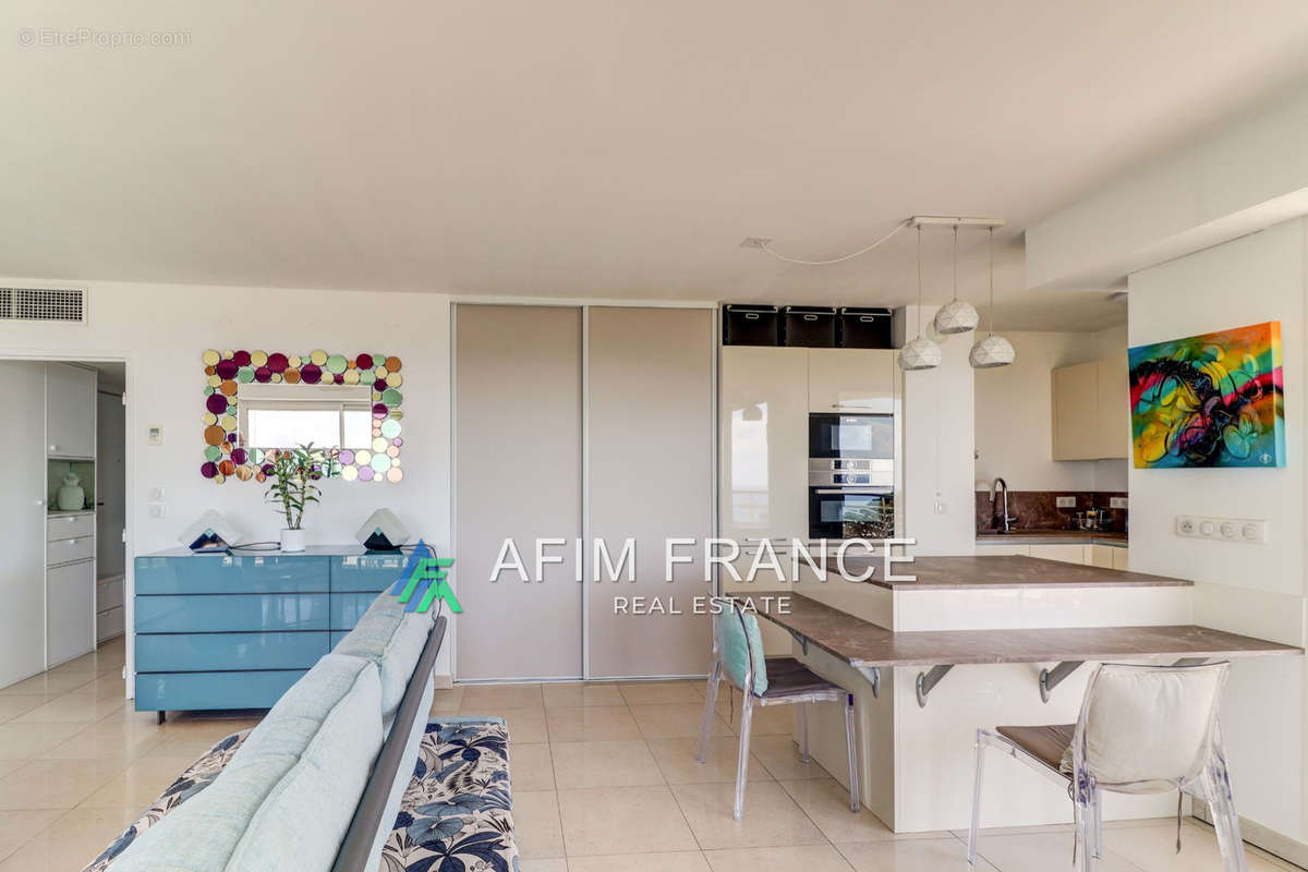 Appartement à ROQUEBRUNE-CAP-MARTIN