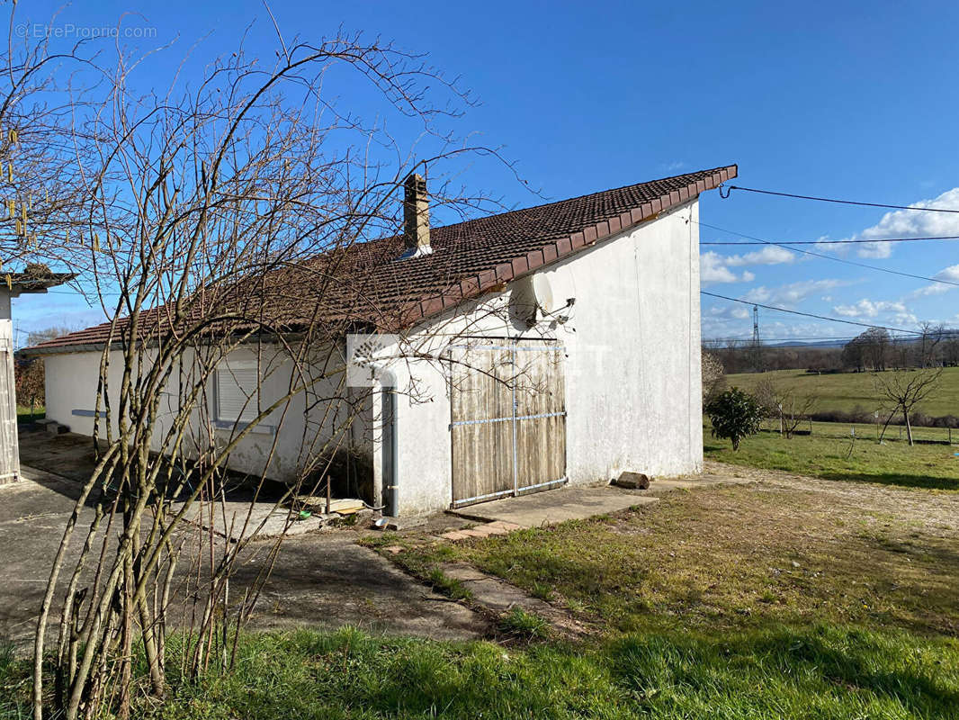 Maison à COUSANCE