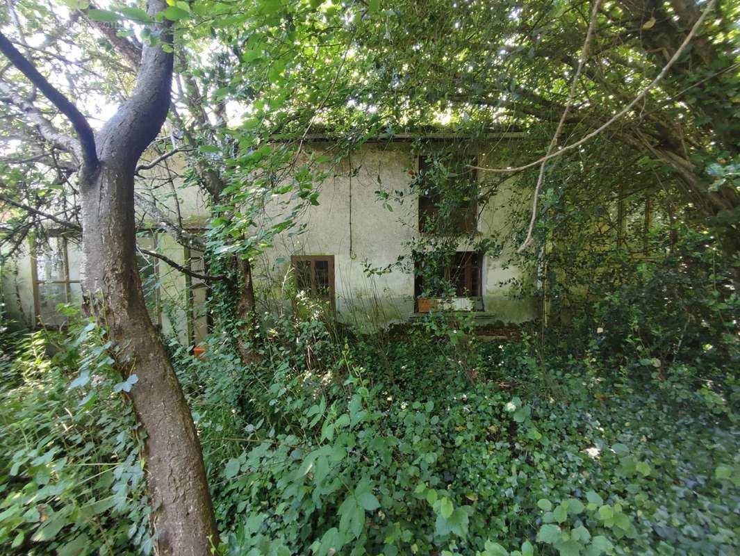 Maison à ORADOUR-SUR-VAYRES