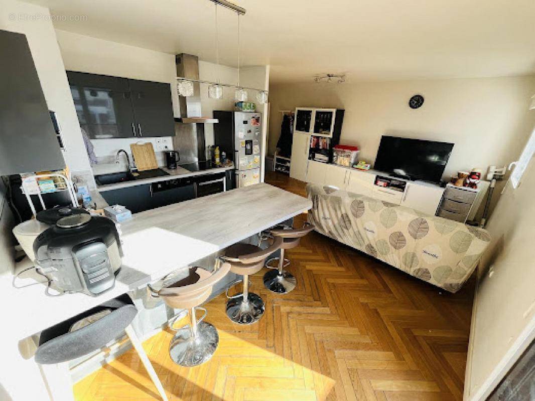 Appartement à COLOMBES