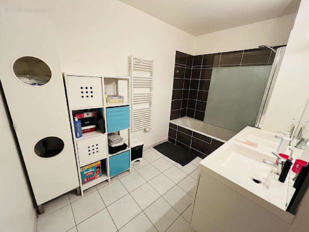 Appartement à COLOMBES