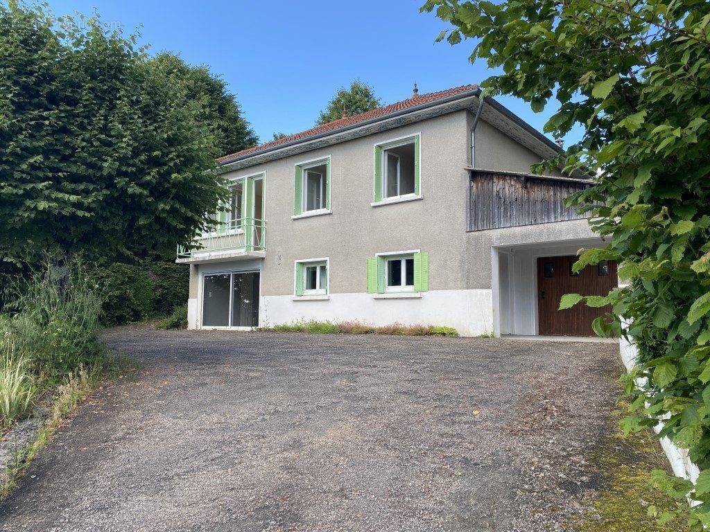 Maison à CHATEAUNEUF-LA-FORET