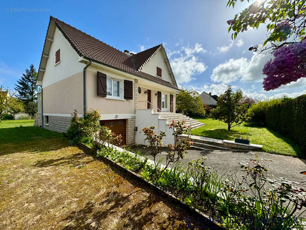 Maison à MONTFORT-L&#039;AMAURY