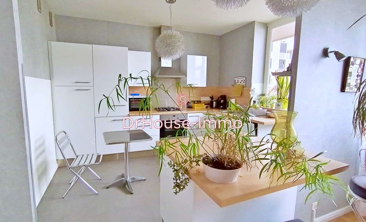 Appartement à SAINT-ETIENNE