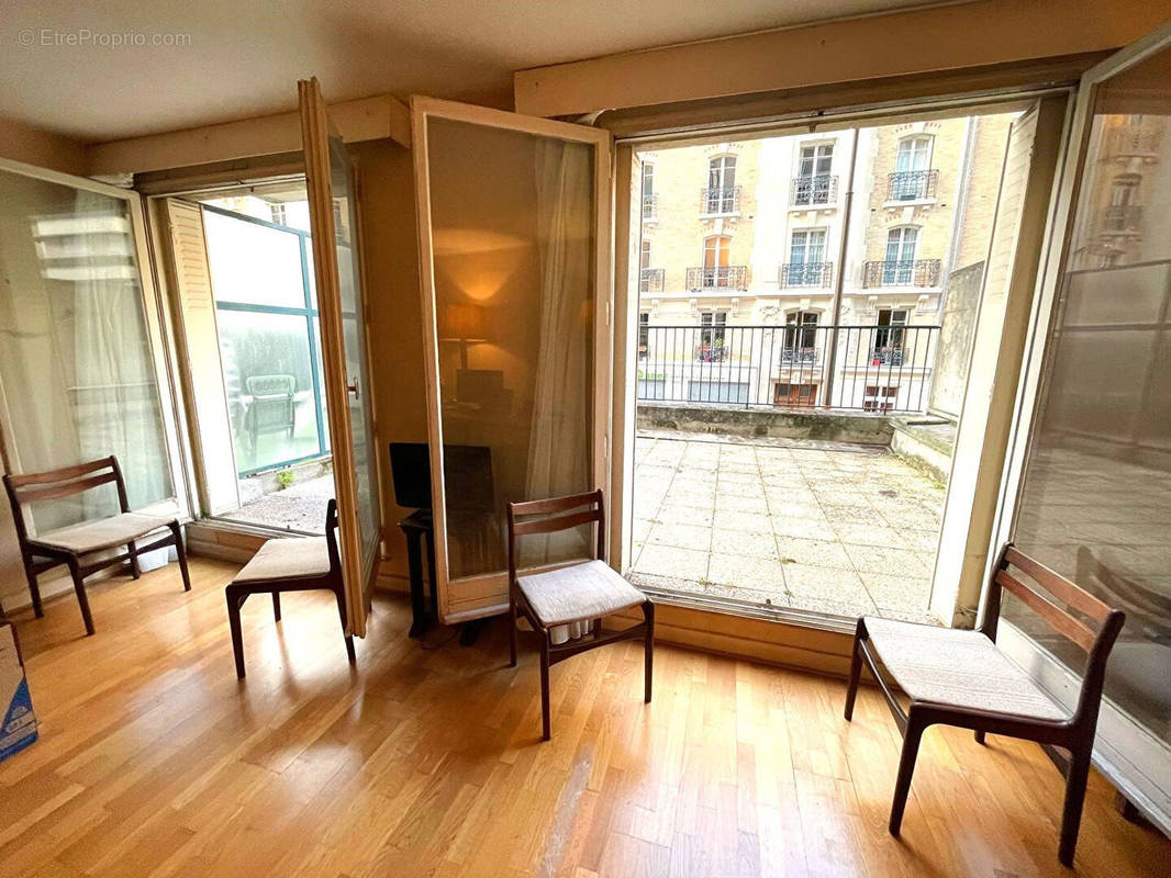 Appartement à PARIS-15E