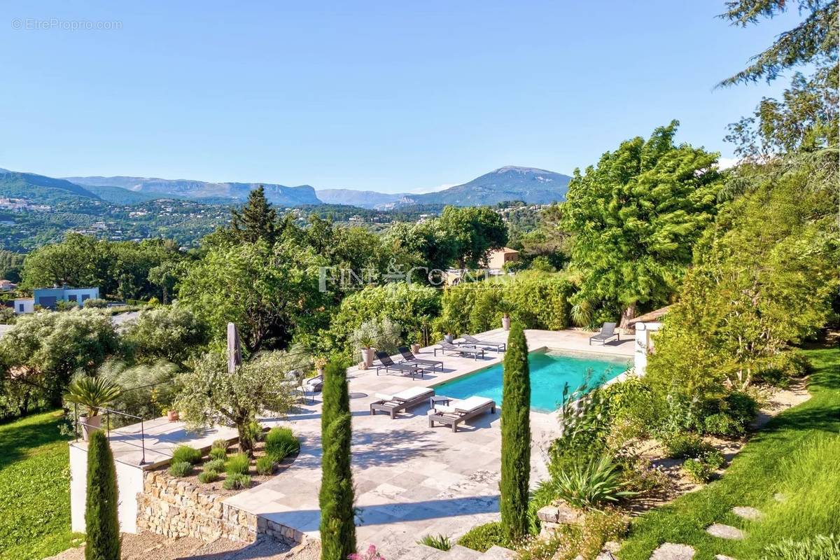 Maison à VALBONNE