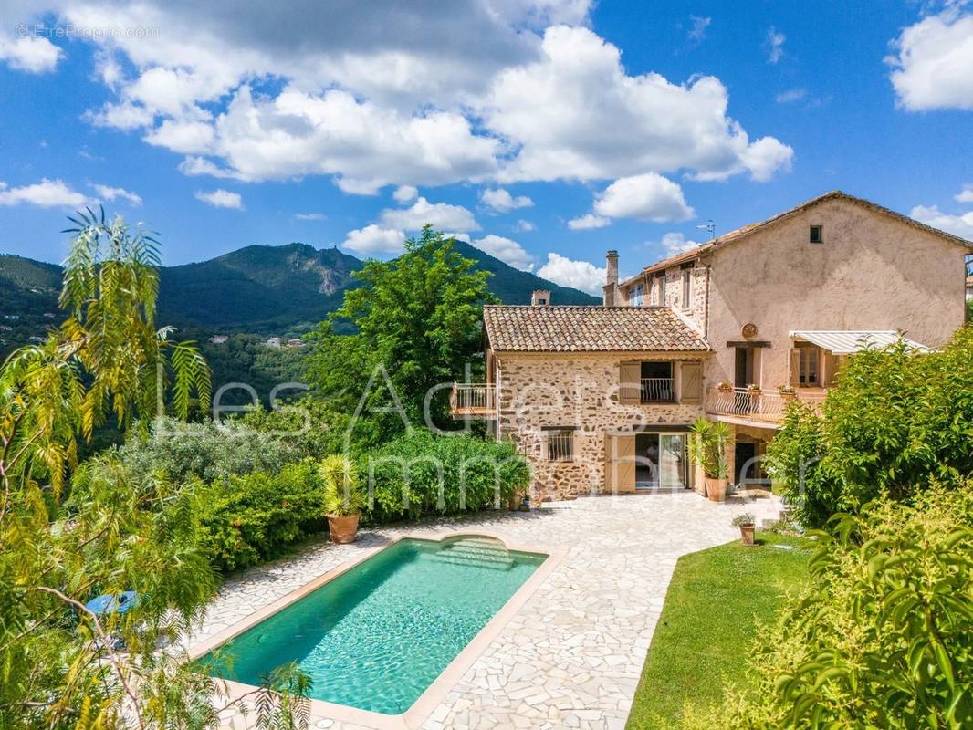 Maison à LES ADRETS-DE-L&#039;ESTEREL