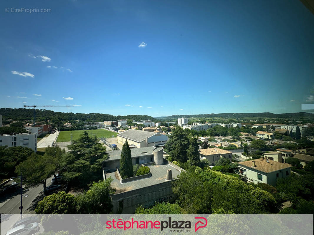 Appartement à BAGNOLS-SUR-CEZE